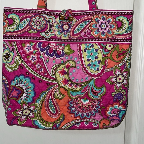 Vibrant Paisley Vera Bradley tote - Picture 2 of 6